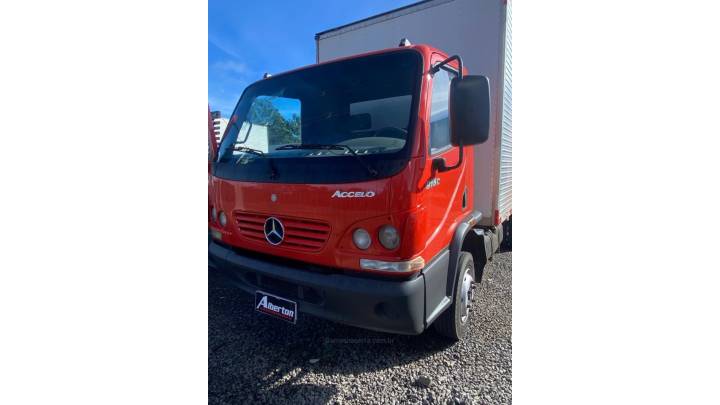 MERCEDES-BENZ - ACCELO 915 - 2005/2005 - Vermelha - Sob Consulta